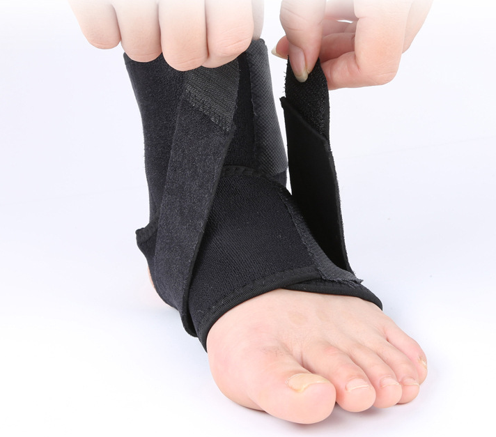 Ankle Protection Brace & Adjustable Sport Elastic Breathable Wrap Pad For Foot Protection